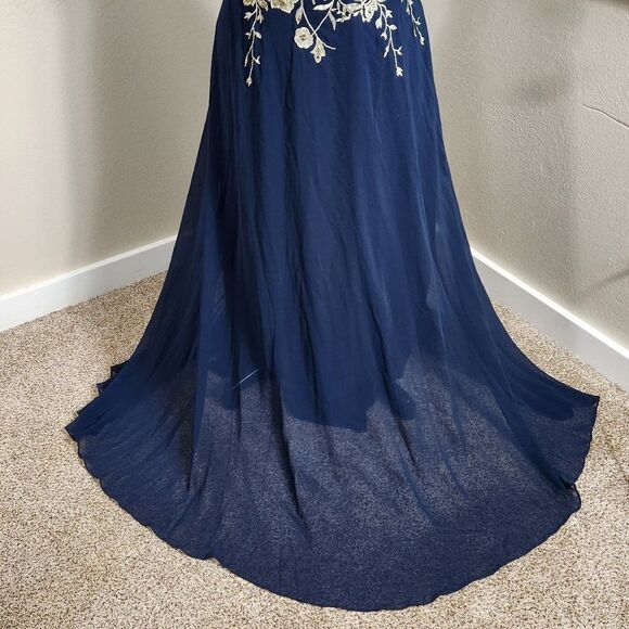 Betsy & Adam Embellished Chiffon Illusion Halter Gown Navy Gold Floral Size 8 - Picture 5 of 15